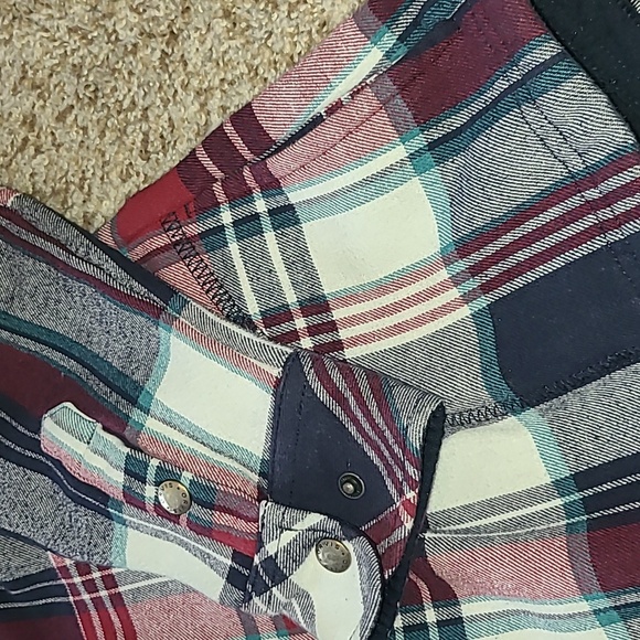 Orvis Red and Blue Shacket Classic Style - Picture 5 of 8